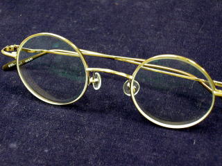 丸メガネ「アンダーすっきり加工」正面やや斜め上方