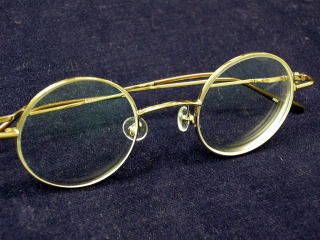 丸メガネ「アンダーすっきり加工」正面やや斜め上方